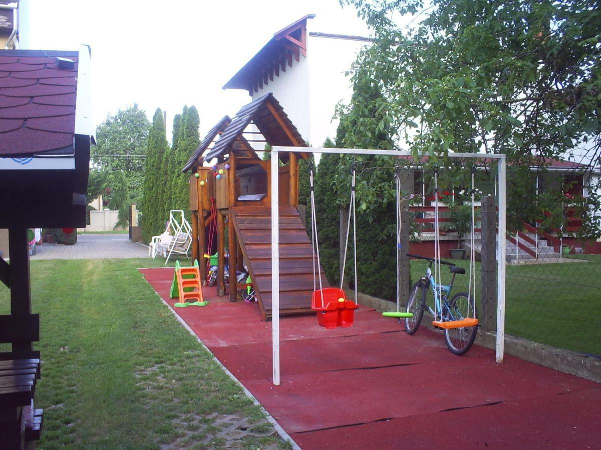 Harmatcsepp Apartmanház Nyiregyhaza Bagian luar foto